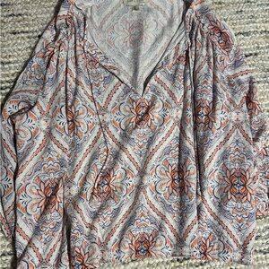 Chic Floral V-Neck Blouse